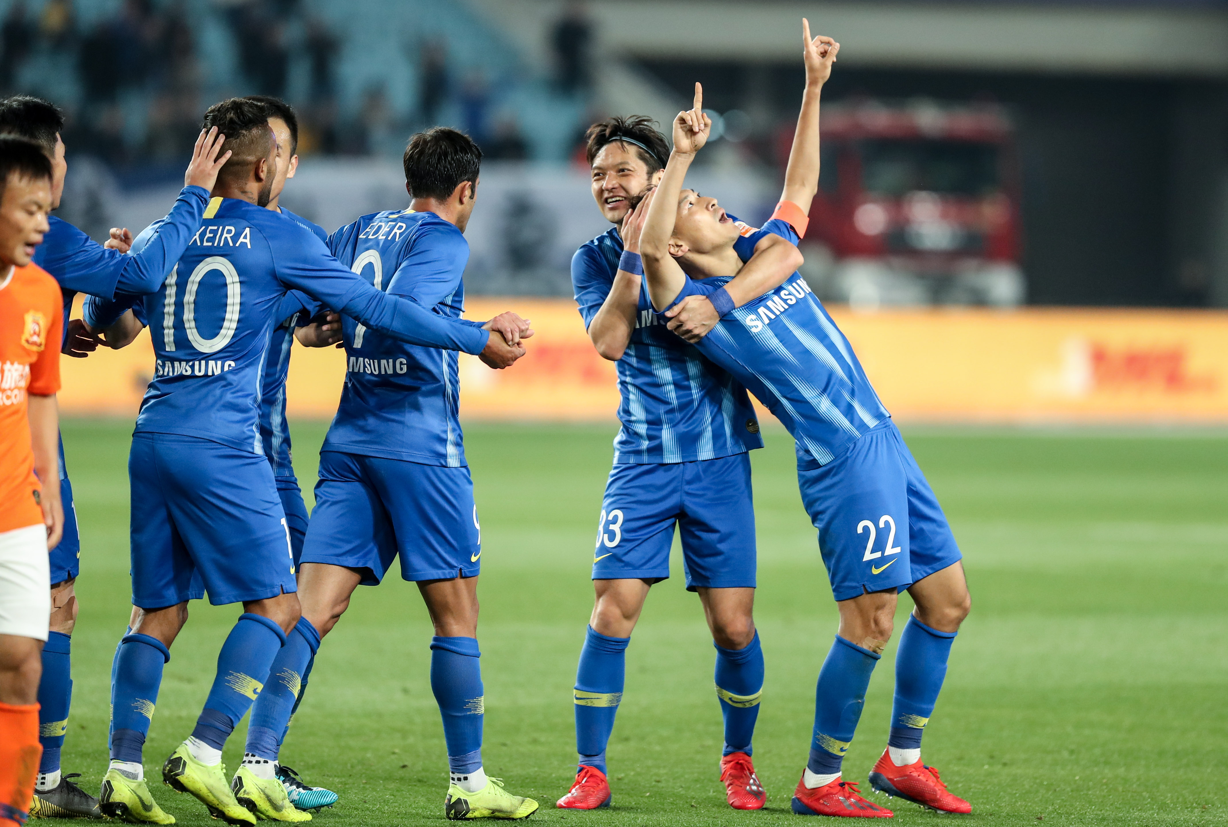 意甲-霍伊伦双响伊尔迪兹破门 那不勒斯2-1尤文图斯 [意甲那不勒斯]