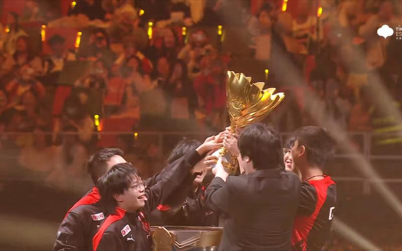 LPL裁判报告：JackeyLove以不正当理由拖延比赛进程